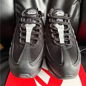 Air Max 95 BB LTR GS Size 6Y/7.5 Women NWB